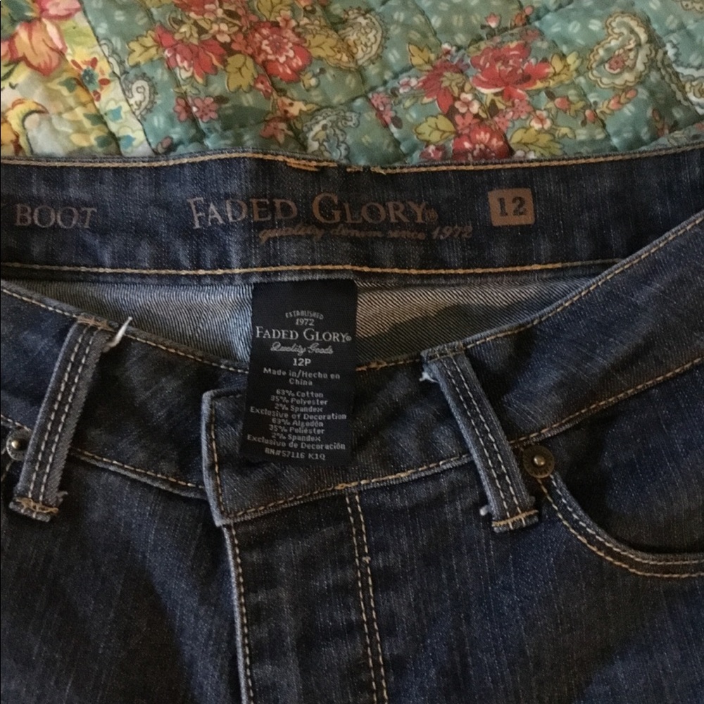 Jeans - Picture 3 of 5